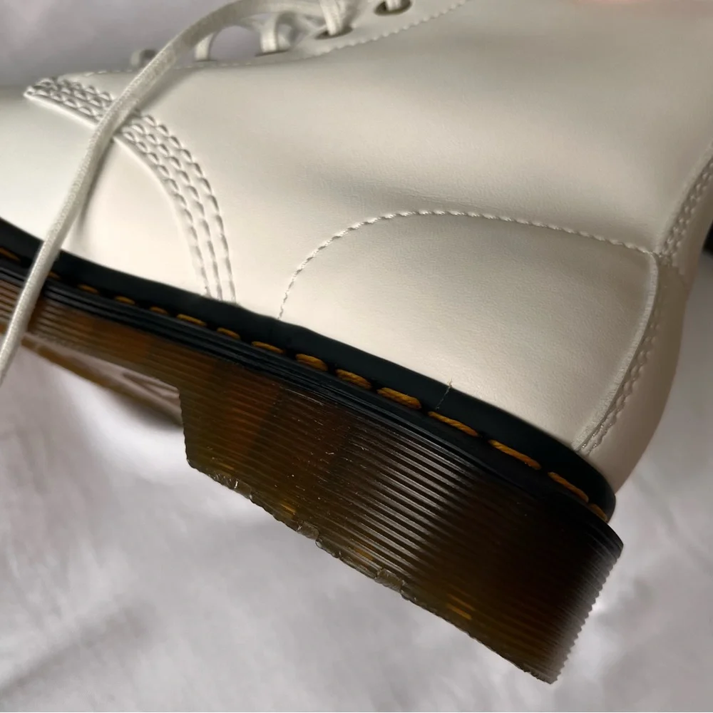 SOLD!!🧾🍒DOC MARTEN VEGAN LEATHER WHITE 1460 KEMBLE LACE UP BOOTS 7W/6M - Picture 12 of 15